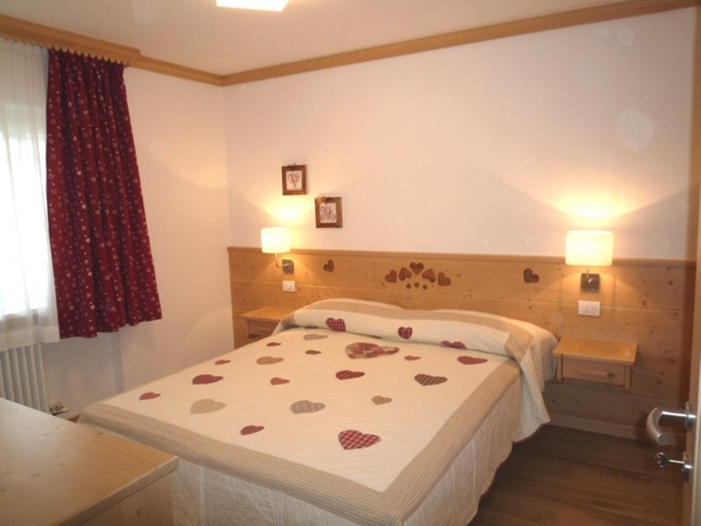 Stella Alpina Apartment Кампитело ди Фаса Стая снимка